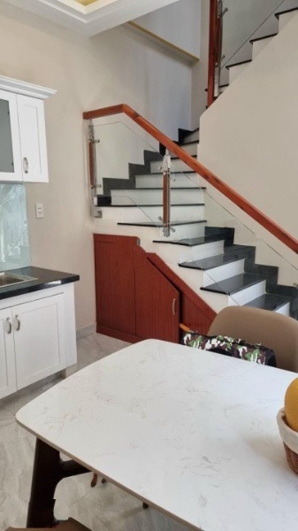 Cần bán nhà 2 tầng 50 m² tại Đường Đoàn Văn Bơ, Phường 14, Quận 4, Hồ Chí Minh